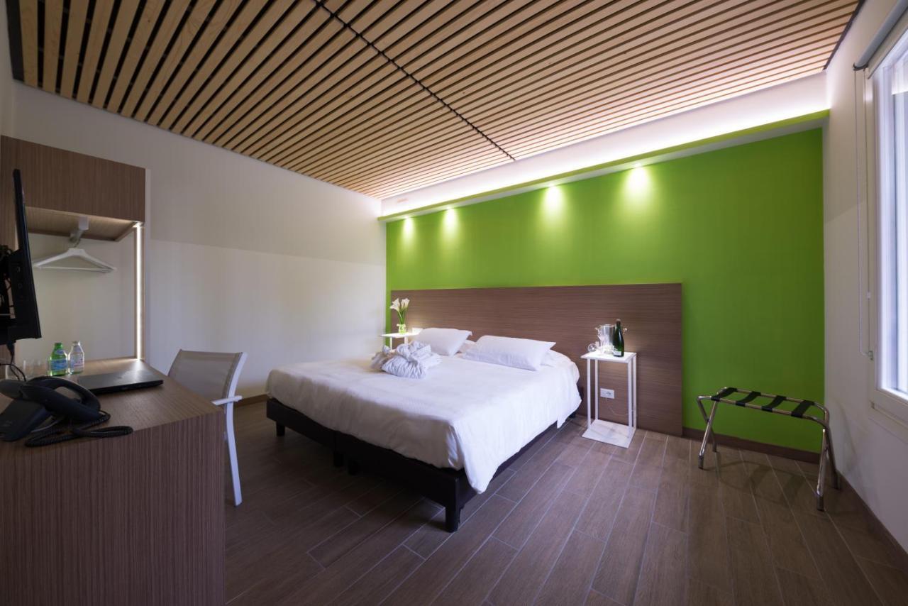טרויליו Hotel Marelet מראה חיצוני תמונה